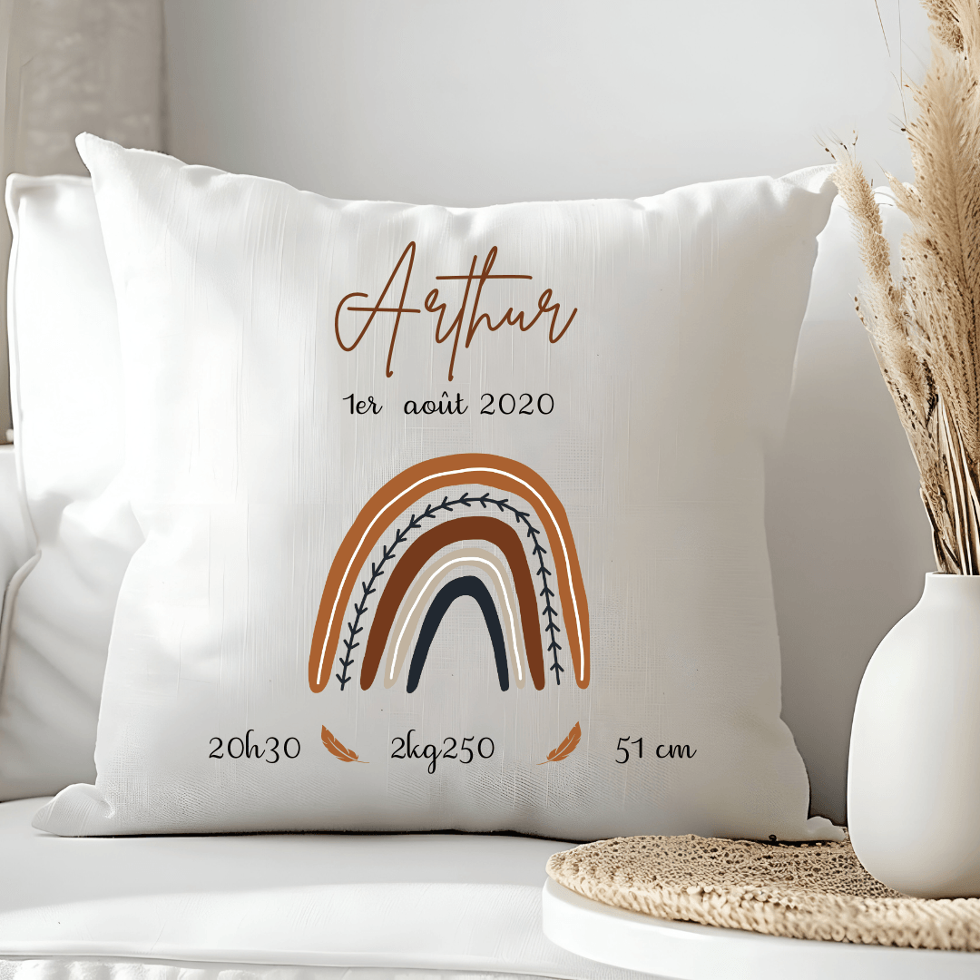coussin de naissance personnalisé pour bébé avec motif arc en ciel