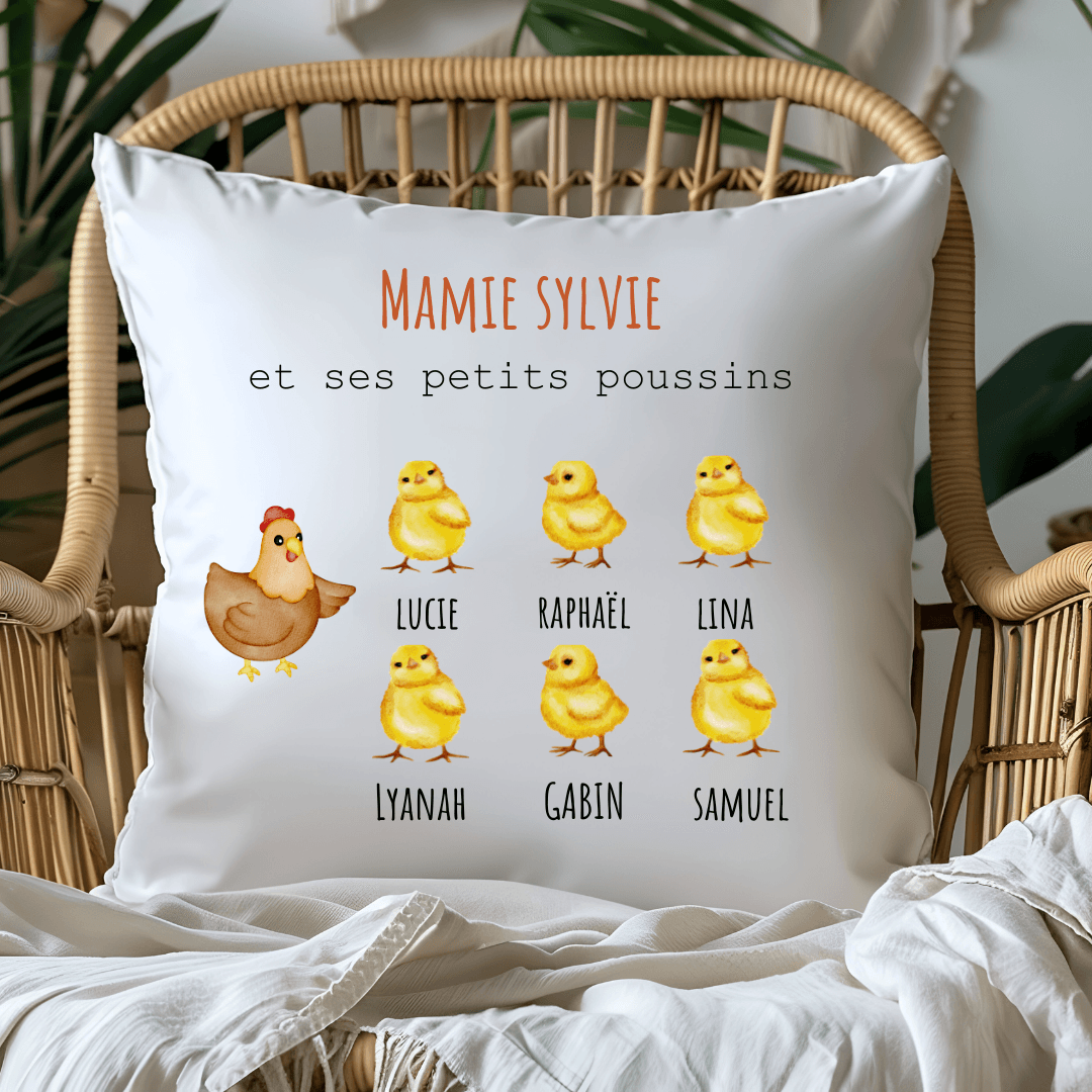 Coussin personnalisé "Mamie et ses petits poussins" avec prénoms brodés. Cadeaux Fêtes des mamies